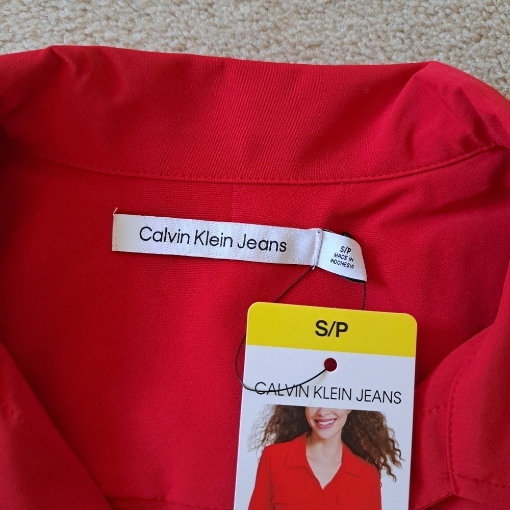 Calvin Klein Jeans Red Blouse Women's Small Travel Shirt Lightweight Collared - Picture 6 of 10